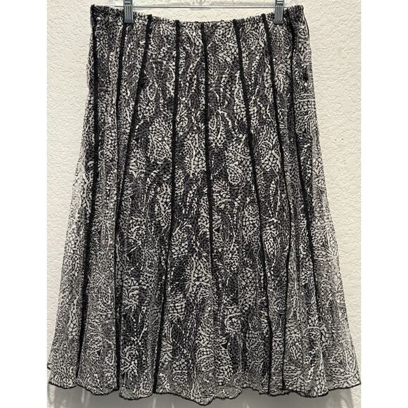 Coldwater Creek Black and White Pull On Lace Overlay Lined Flared Skirt Size Med - Picture 3 of 4
